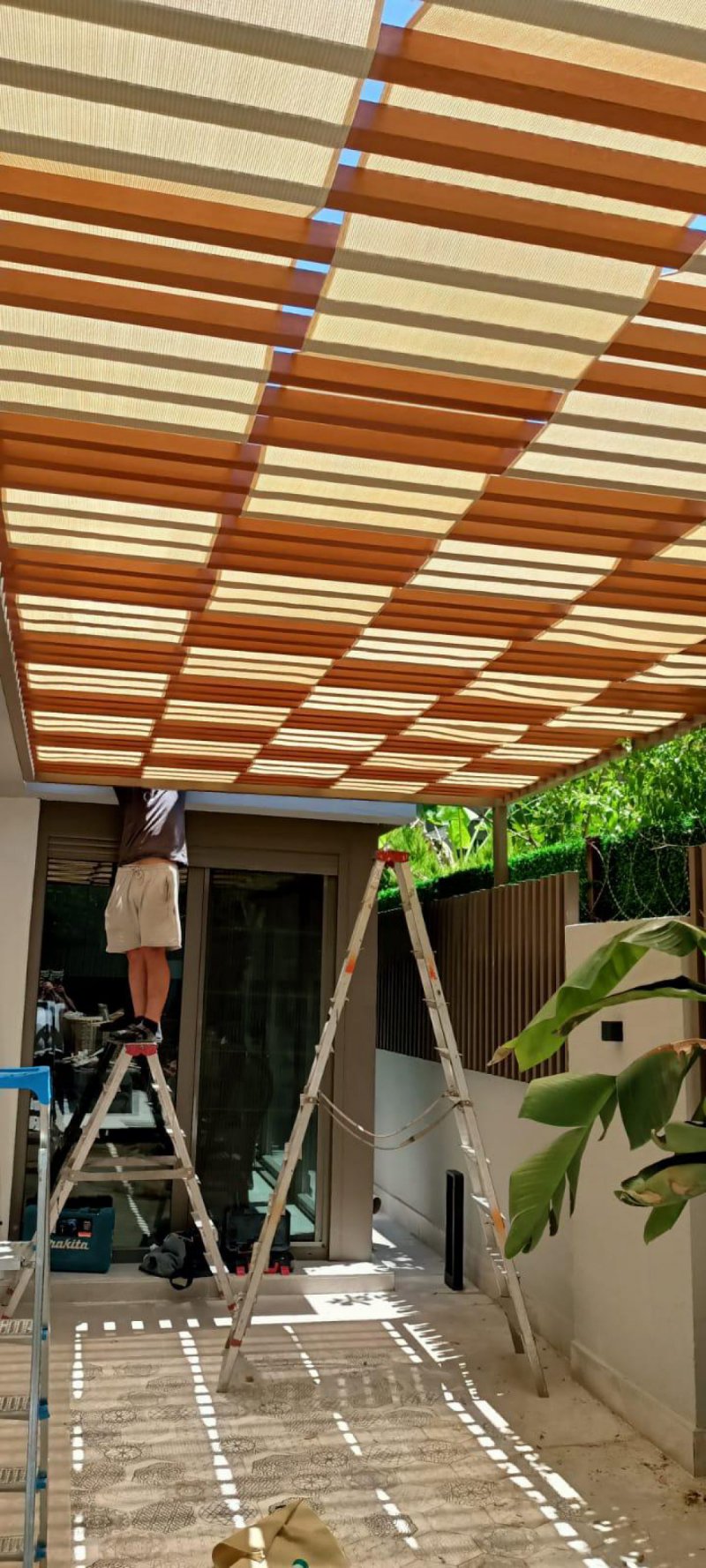 Gölgelik Alakart Gölgeliği