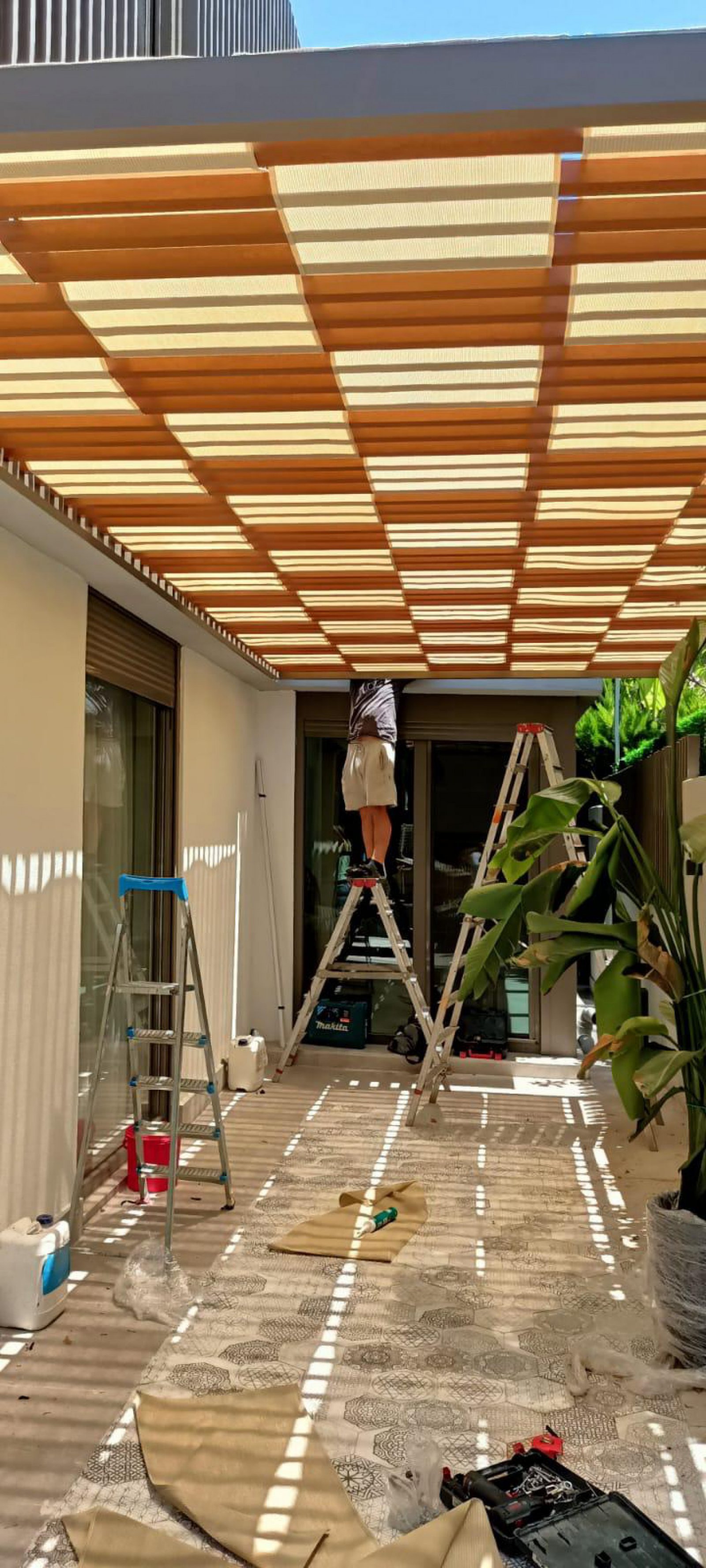 Battı Çıktı Gölgelik